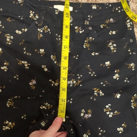 H&M women's black dainty floral high rise skinny jeans - Picture 7 of 10